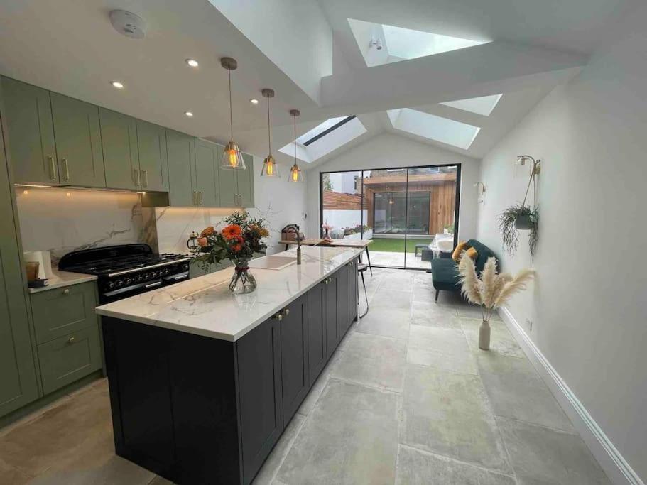 Hébergement de vacances Whole House, Ensuite & Garden, 3 Bedrooms Londres